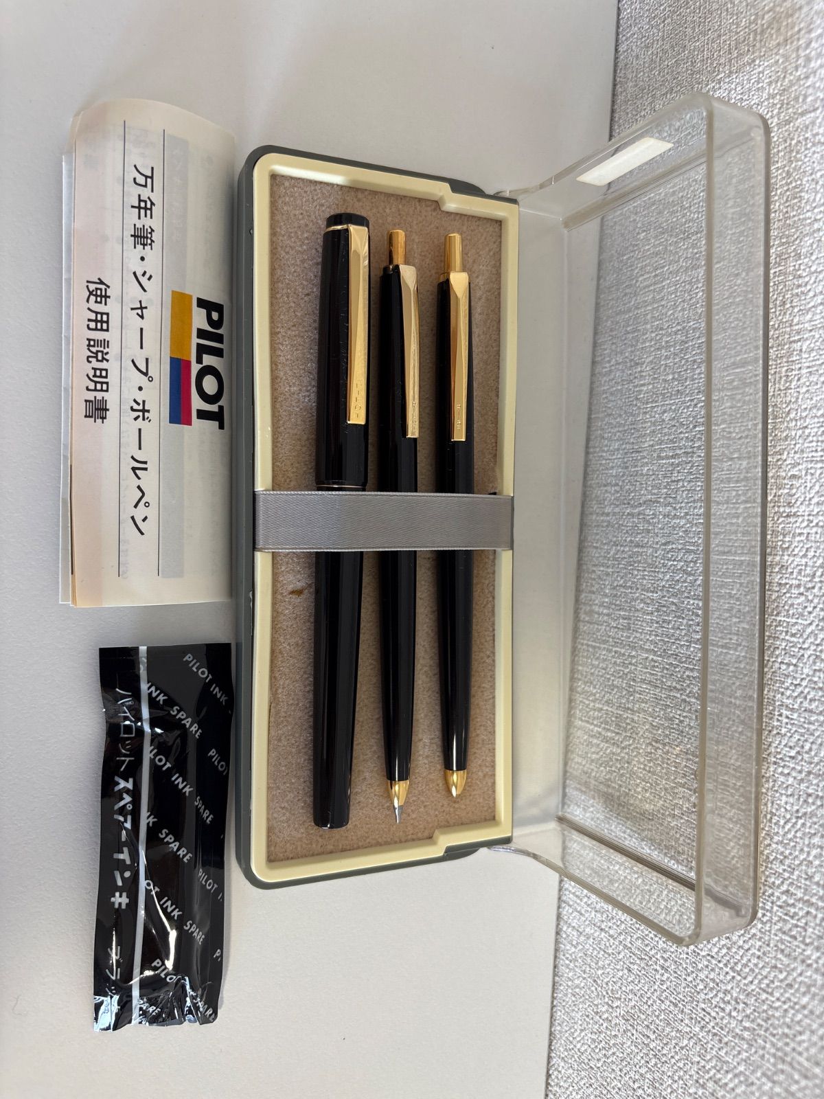 Unused PILOT PILOT Fountain Pen Ballpoint Pen Mechanical Pencil Black Gold