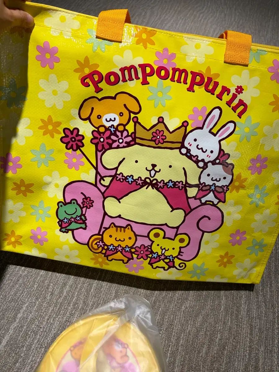 日本 ポンポン クージー 外