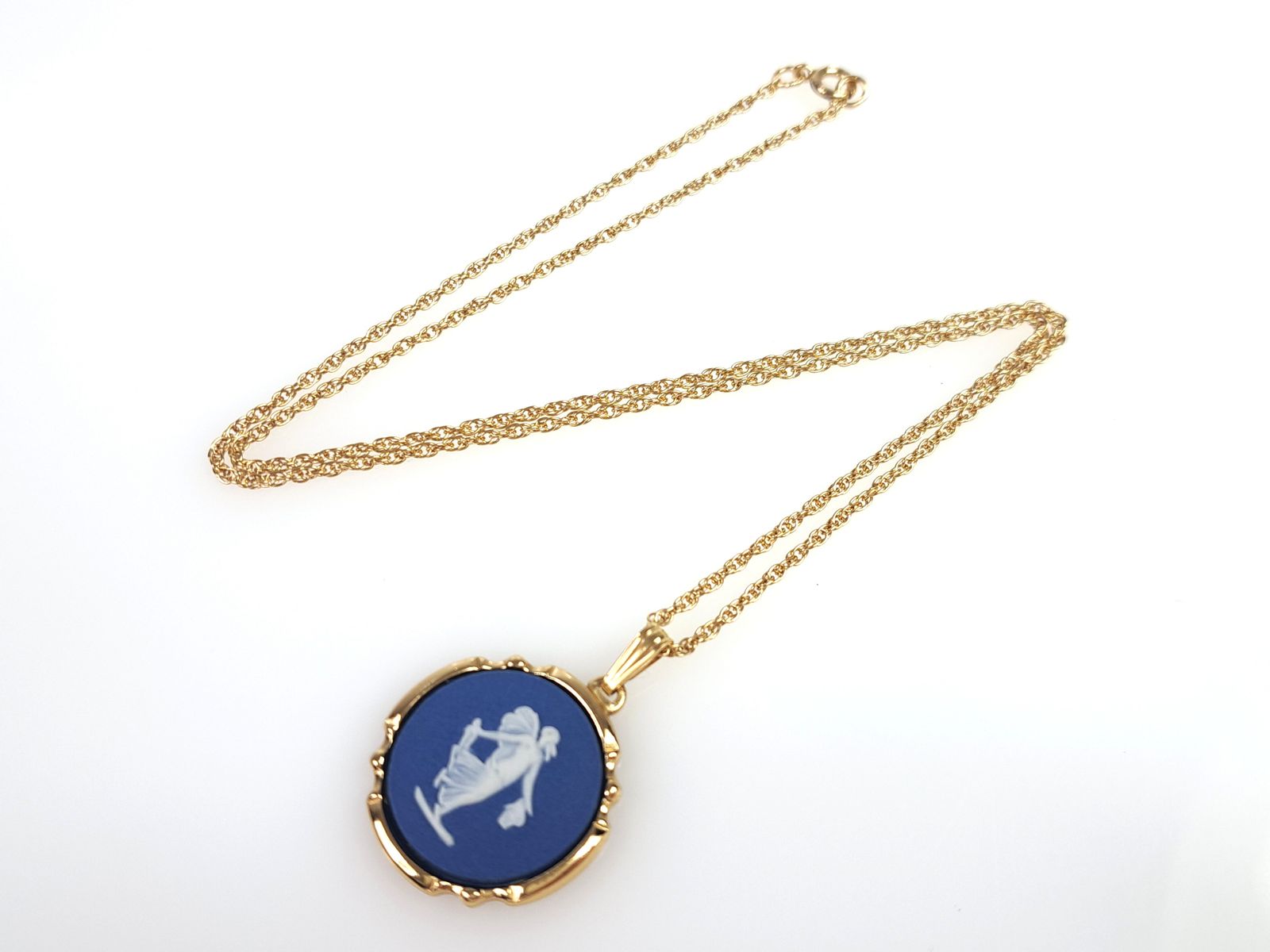 工芸品 ウェッジウッド ラウンドモチーフ ブローチ/ネックレス 
