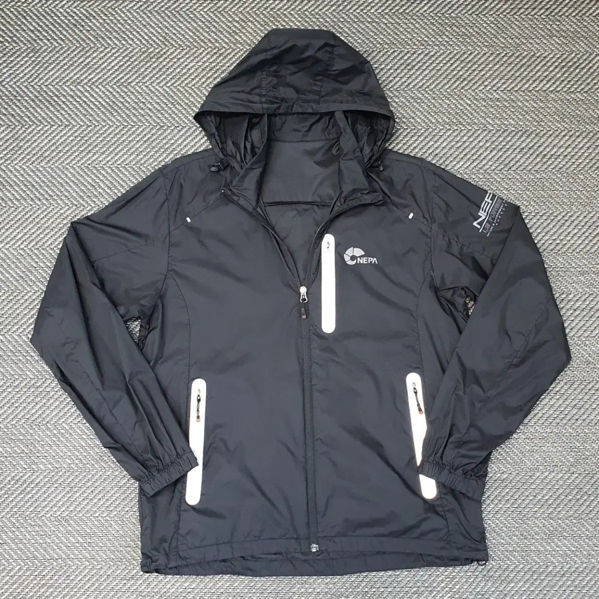 NEPA ネパ 超軽量 ウィンドブレーカー ジャケット メンズ105サイズ