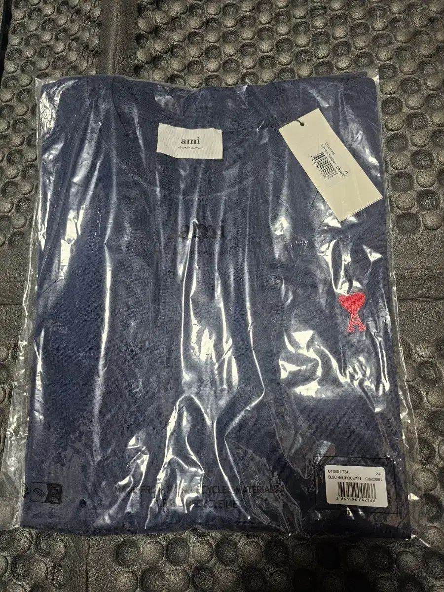 アミ スモール ロゴ 半袖 ネイビー XL 6,109円