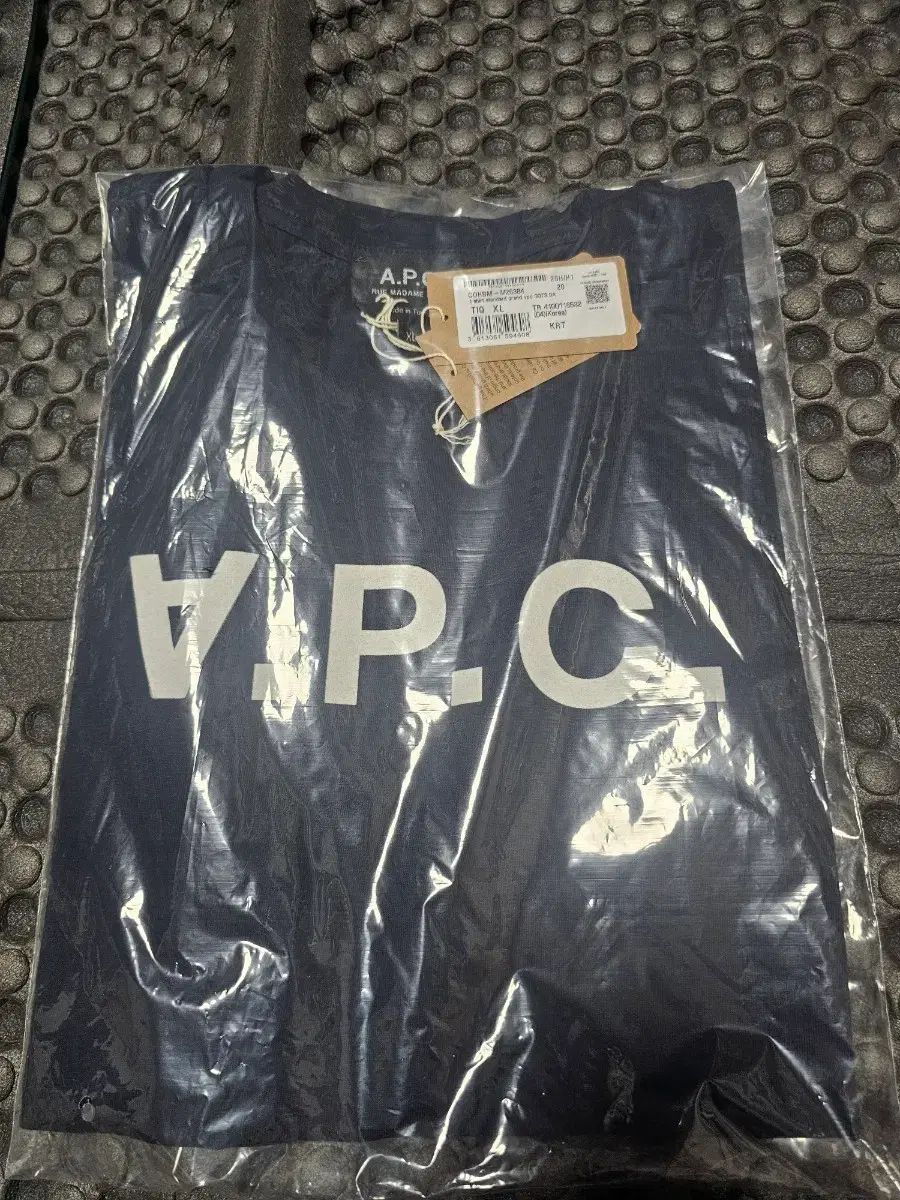 A P C VPC ロゴ Tシャツ XL 新品