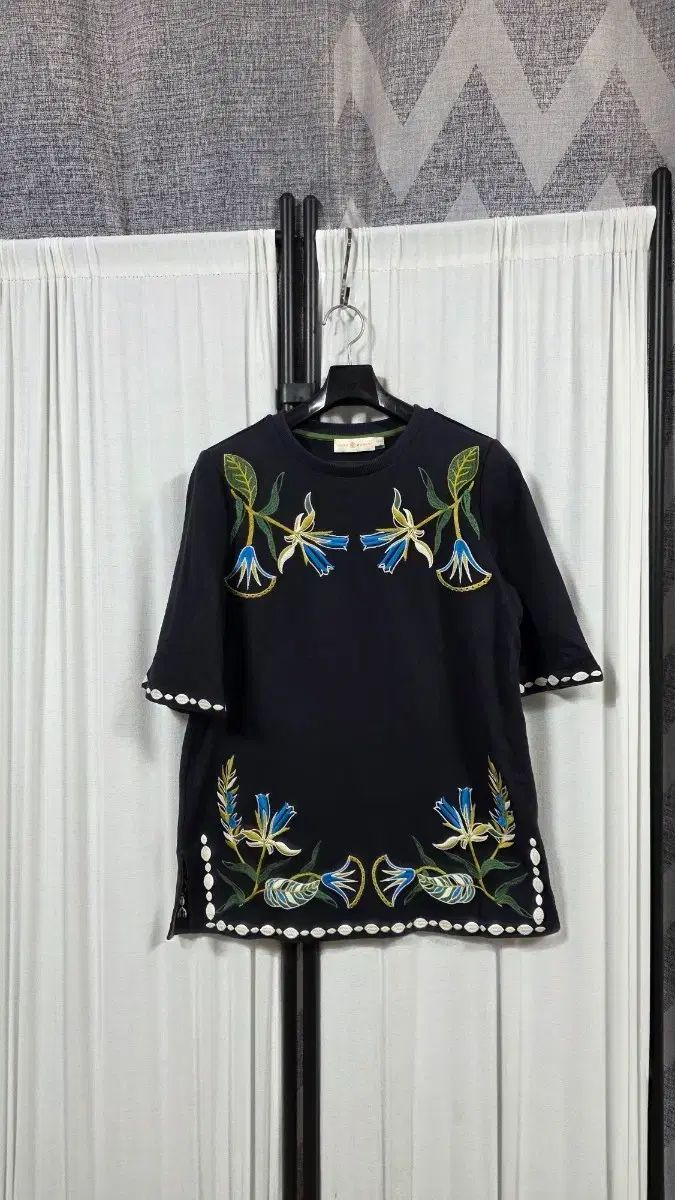 トリーバーチ レディース半袖Tシャツ (XS) 55-66