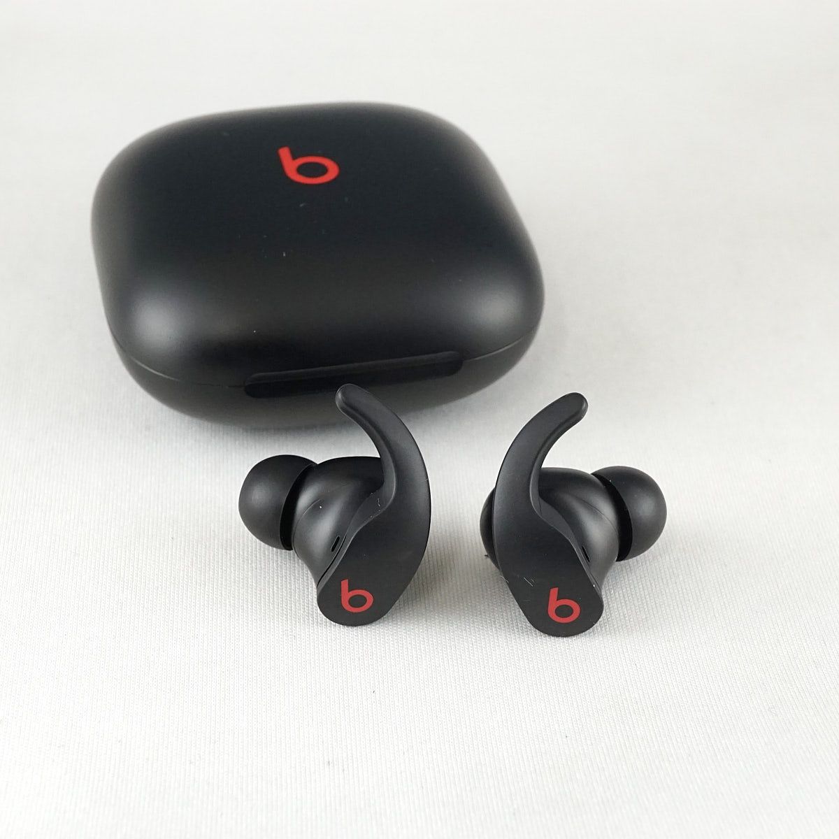 Beats by Dr.Dre Beats Fit Pro 完全ワイヤレスイヤホン USED美品 ノイズキャンセリング 外音取込 IPX4 マイク ビーツ ブラック 完動品 V2262