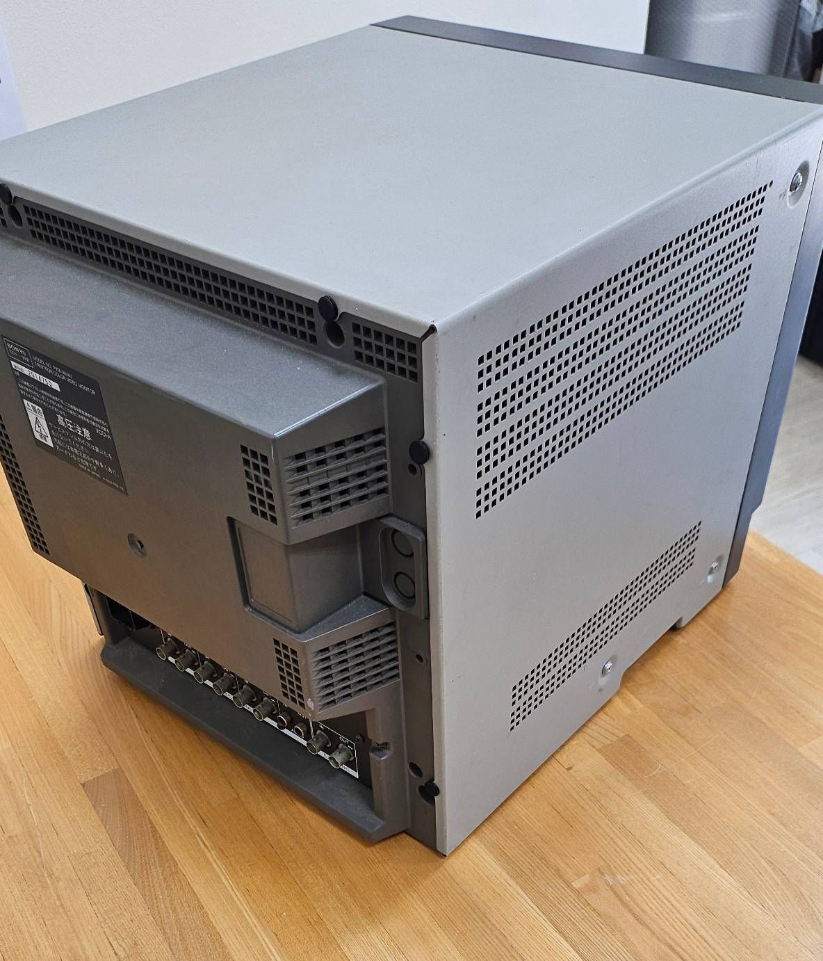 SONY トリニトロンカラービデオ PVM-14M4J 中古 SONY トリニトロンカラービデオ PVM-14M4J 中古