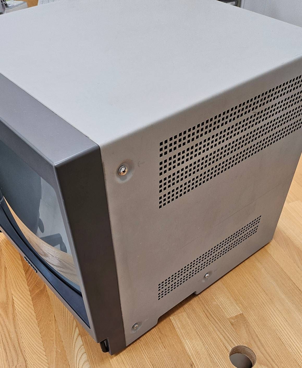SONY トリニトロンカラービデオ PVM-14M4J 中古 SONY トリニトロンカラービデオ PVM-14M4J 中古