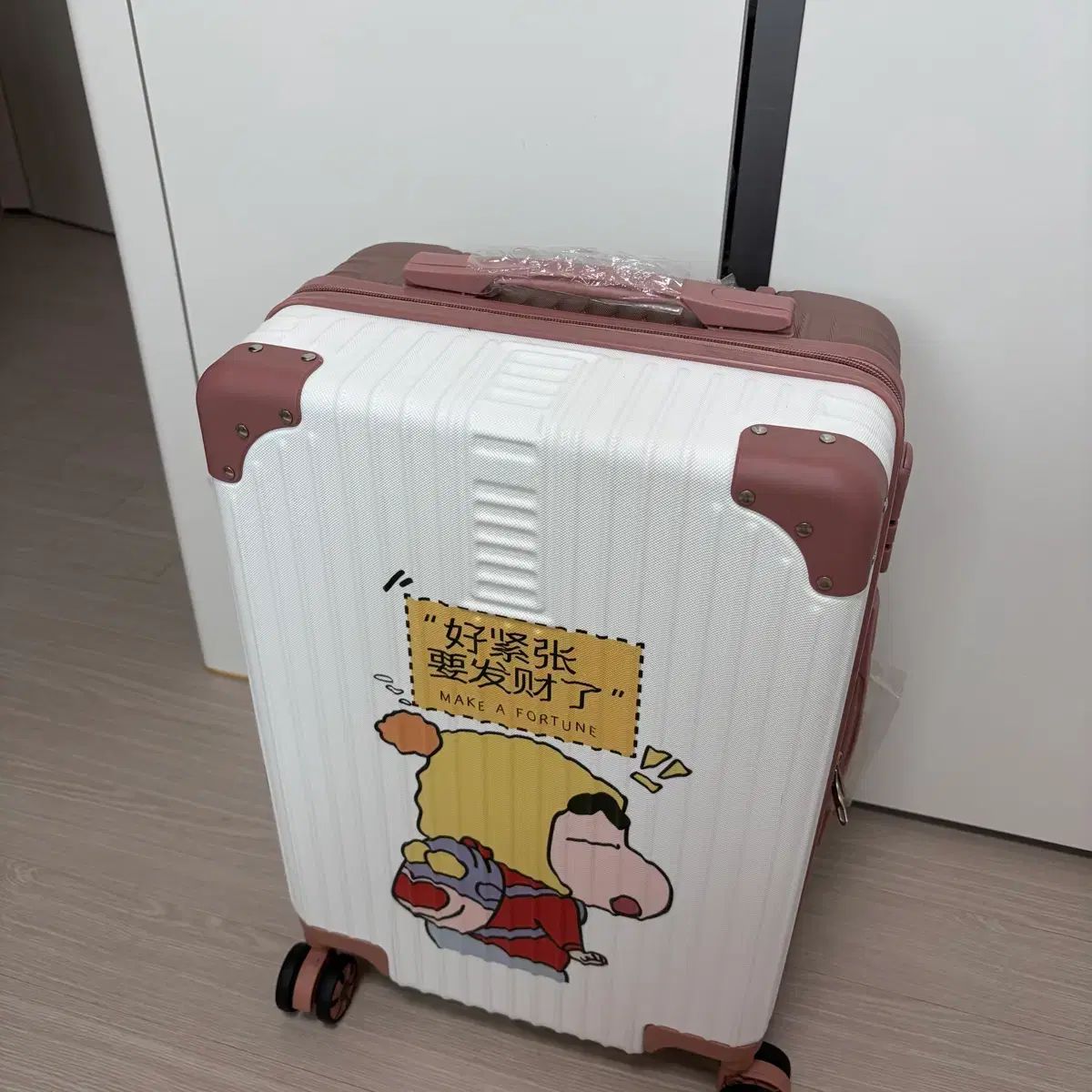 クレヨンしんちゃん 旅行用 機内持ち込み キャリーバッグ クレヨンしんちゃん 旅行用 機内持ち込み キャリーバッグ