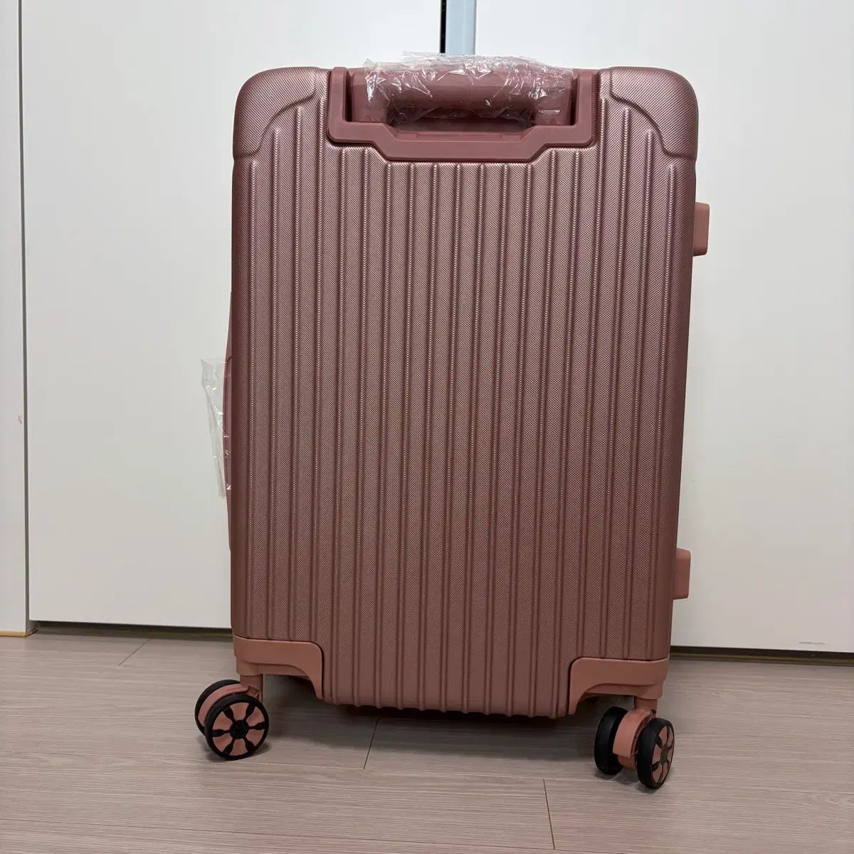 クレヨンしんちゃん 旅行用 機内持ち込み キャリーバッグ クレヨンしんちゃん 旅行用 機内持ち込み キャリーバッグ