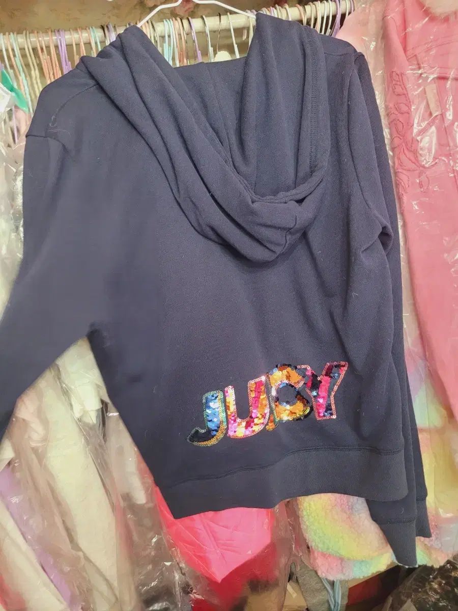 JUICY COUTURE ジューシークチュール ネイビー フーディー Tシャツ スパンコール ロゴ JUICY COUTURE ジューシークチュール ネイビー フーディー Tシャツ スパンコール ロゴ