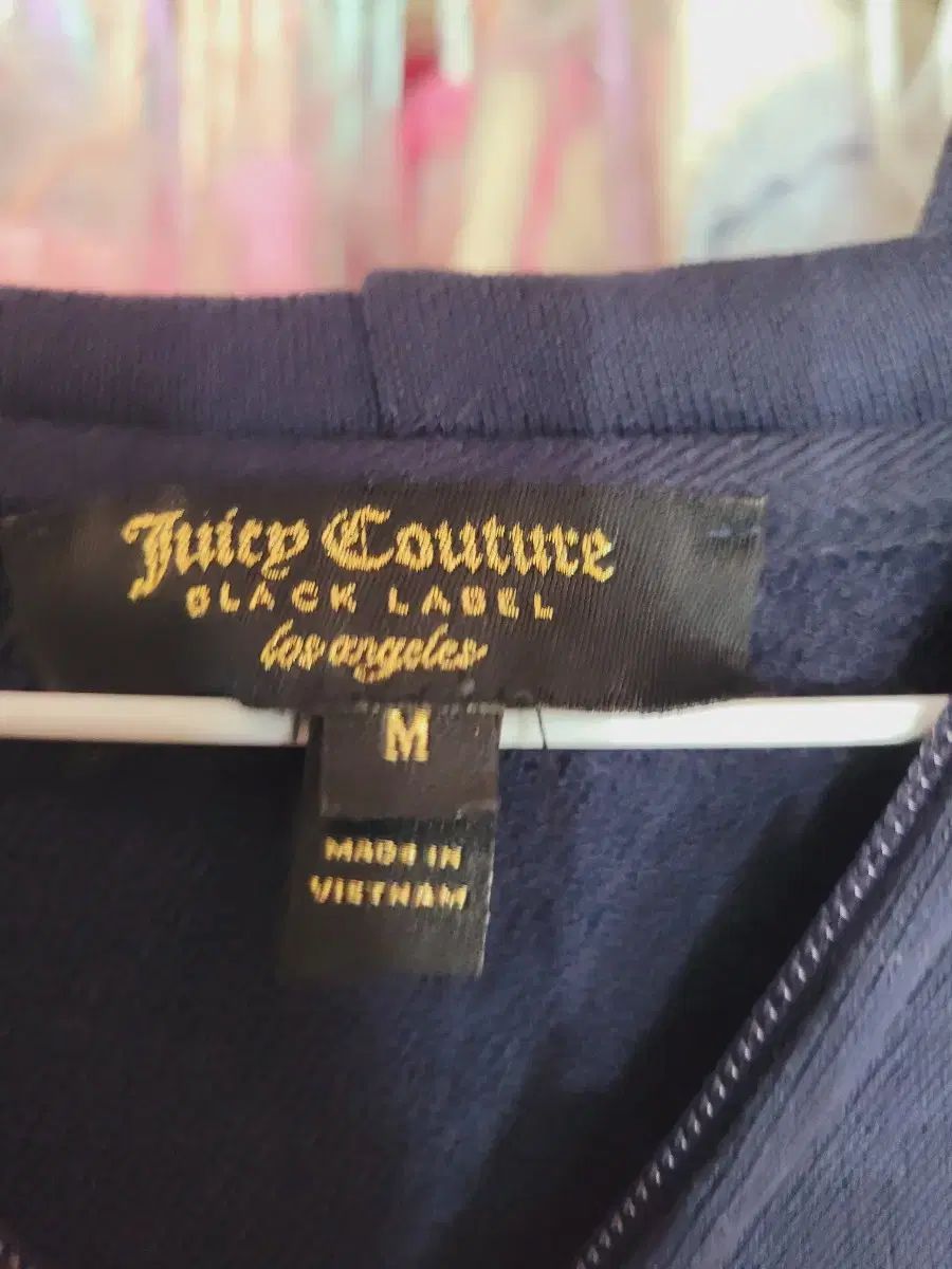 JUICY COUTURE ジューシークチュール ネイビー フーディー Tシャツ スパンコール ロゴ JUICY COUTURE ジューシークチュール ネイビー フーディー Tシャツ スパンコール ロゴ