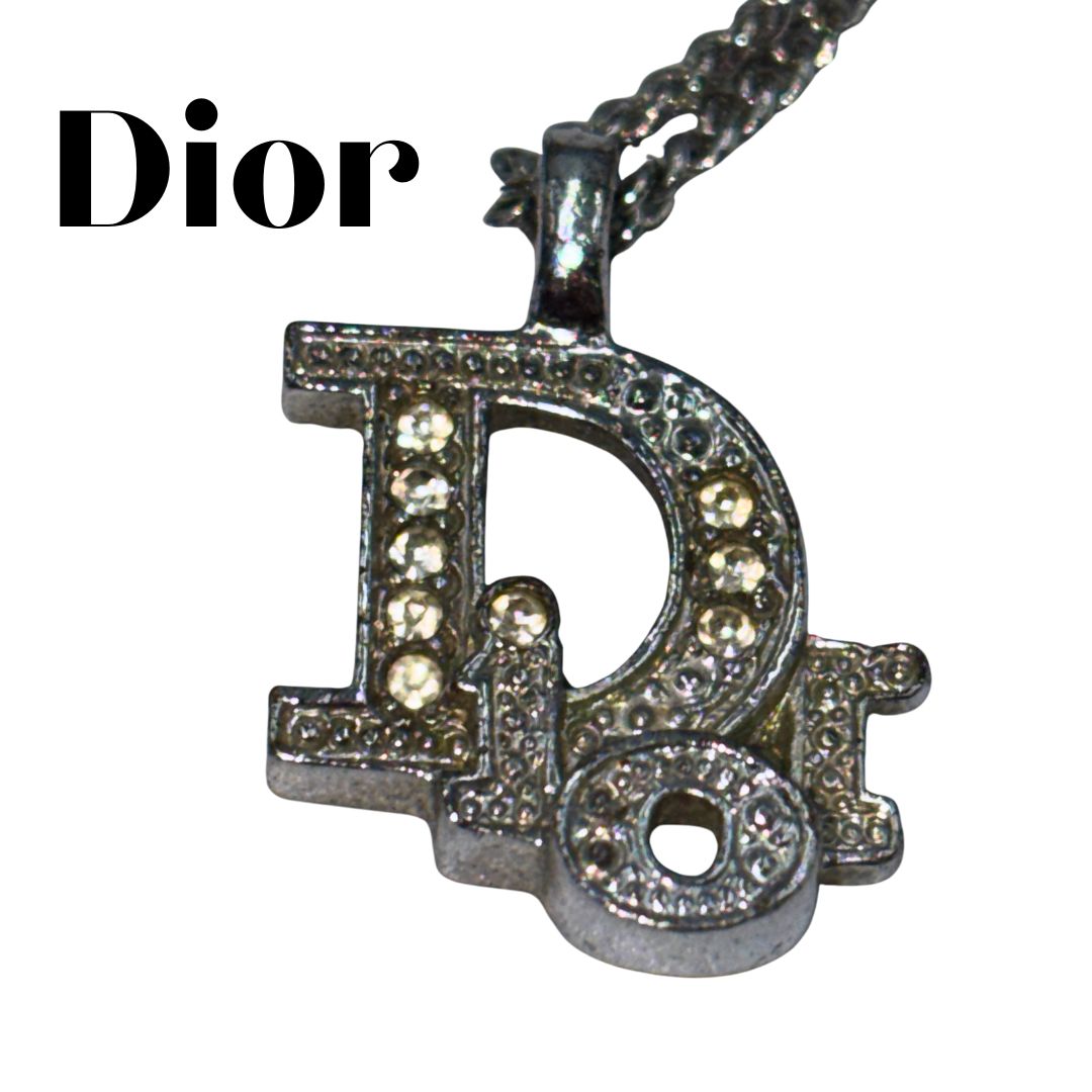 DiorのCDロゴネックレス