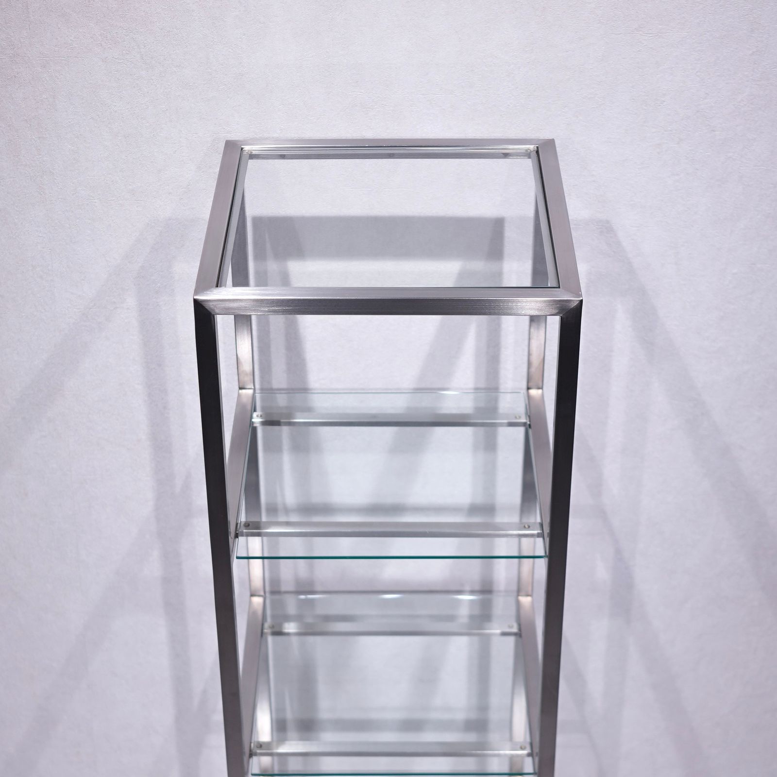 Anonymous Display Shelf / モダン 美品 ステンレス ガラスシェルフ ディスプレイラック オープンシェルフ 飾り棚(関連:vitra フリッツハンセン) Anonymous Display Shelf / モダン 美品 ステンレス ガラスシェルフ ディスプレイラック オープンシェルフ 飾り棚(関連:vitra フリッツハンセン)