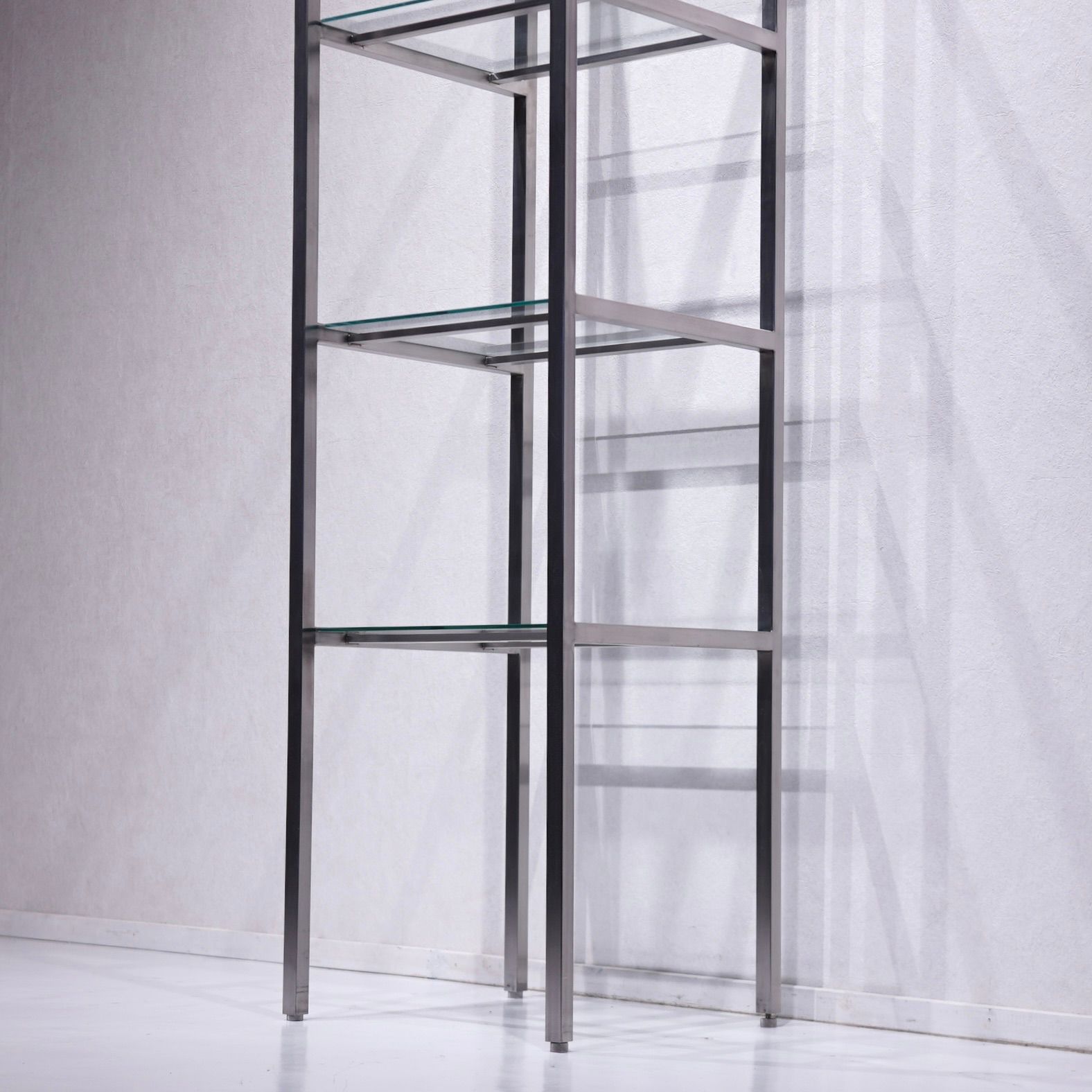 Anonymous Display Shelf / モダン 美品 ステンレス ガラスシェルフ ディスプレイラック オープンシェルフ 飾り棚(関連:vitra フリッツハンセン) Anonymous Display Shelf / モダン 美品 ステンレス ガラスシェルフ ディスプレイラック オープンシェルフ 飾り棚(関連:vitra フリッツハンセン)