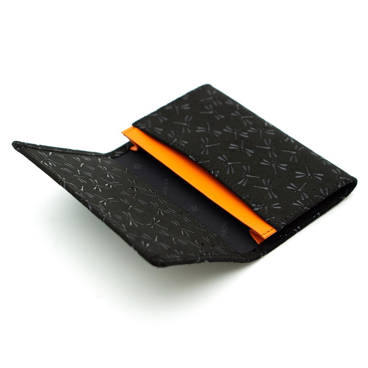 新品 [印傳屋] いんでんや 印伝 HISOCA ひそか 伝統工芸品 甲州印伝 鹿革 漆 オリジナル ブランド [No.9404] 名刺入れ [1-008] 黒地-黒漆 とんぼ