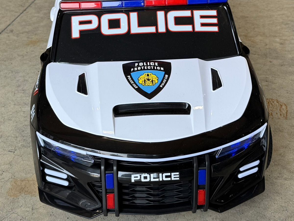 【訳あり】展示品・アウトレット 電動乗用ラジコン アメリカン ポリスカー 乗用玩具 警察 パトカー はたらく車 電動乗用玩具 子供 乗れる おもちゃ 玩具 キッズカー 幼児 3歳 4歳 5歳 6歳 7歳 8歳■本州四国送料無料［mc-ol035］