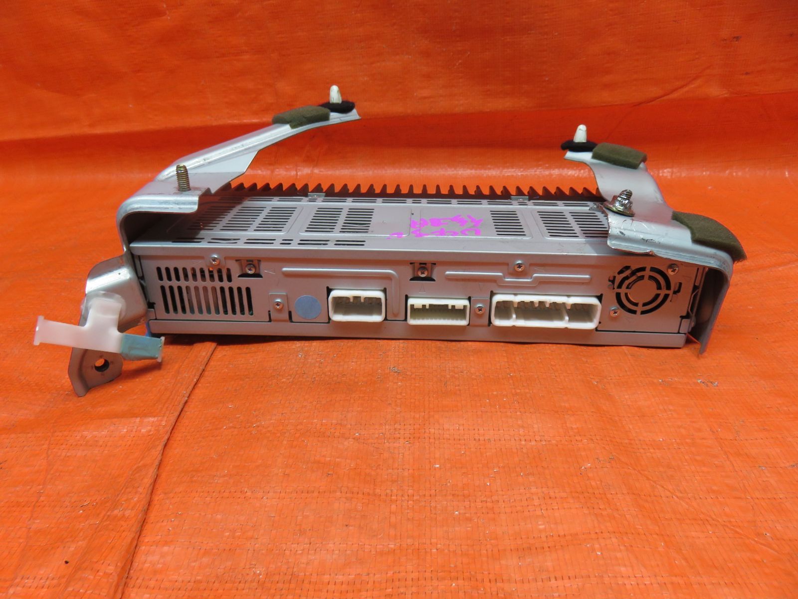 LF322* 動作OK セルシオ UCF30/後期 オーディオ アンプ /純正 86280
