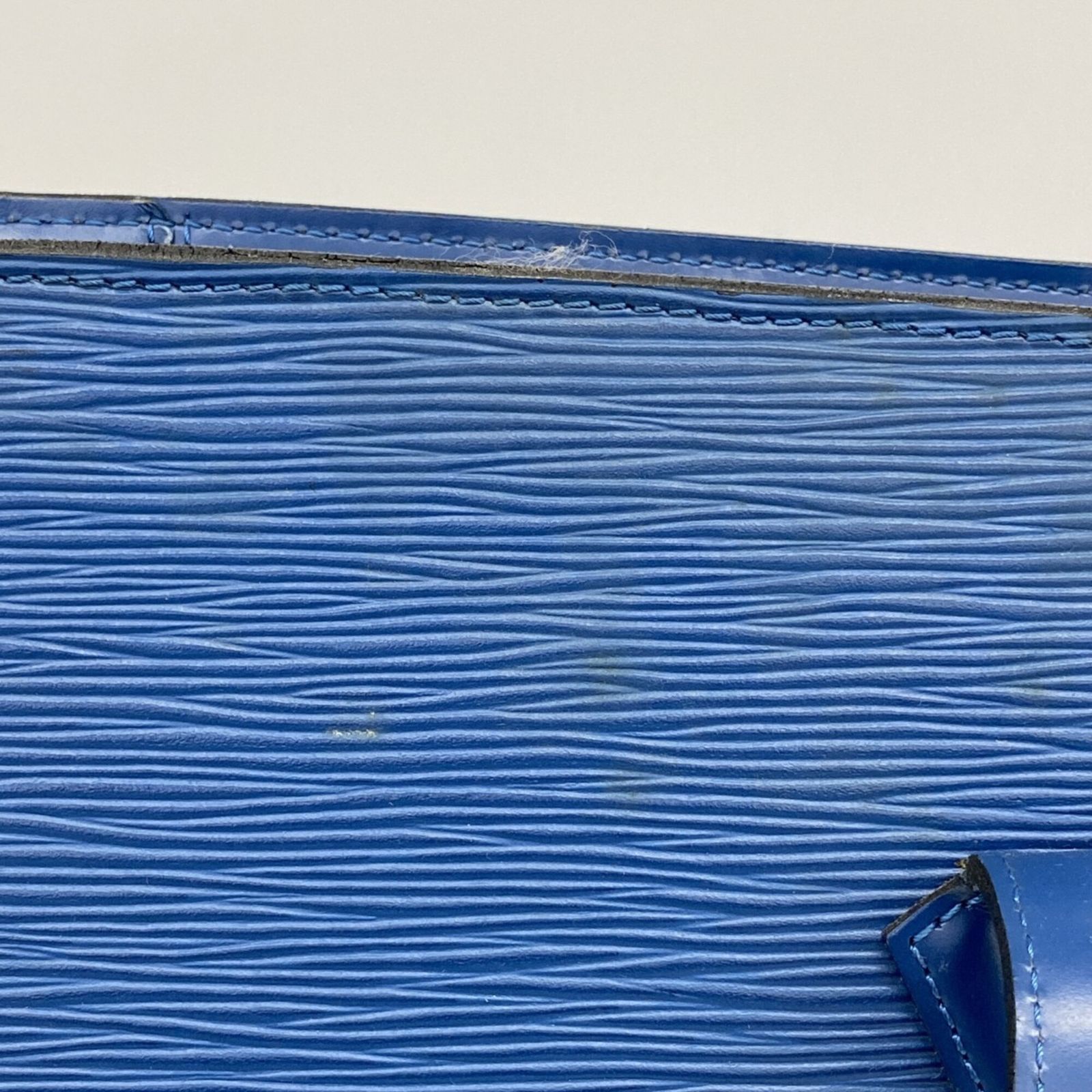 ルイ・ヴィトン(Louis Vuitton) ルイ・ヴィトン ショルダーバッグ エピ 