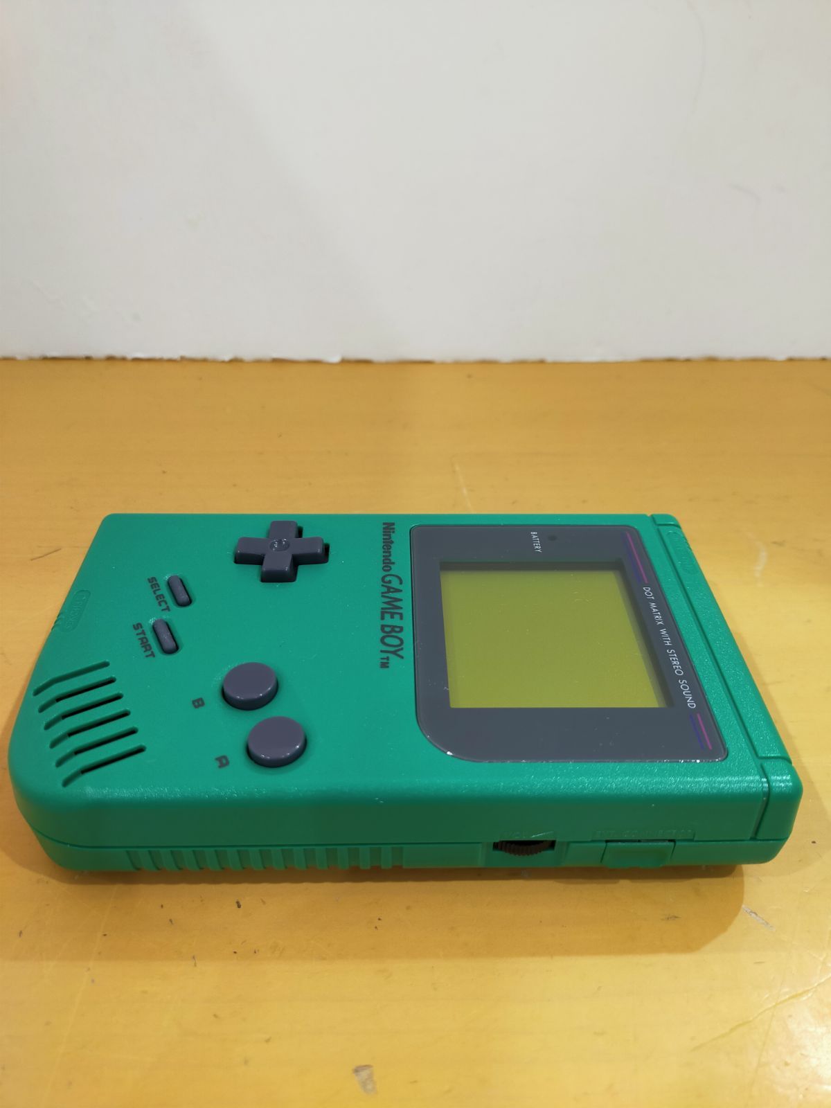 ◯ゲームボーイ本体　初代 初代ゲームボーイ(新品)を購入。レトロな外観とプロ仕様な重厚感 Nintendo Switch