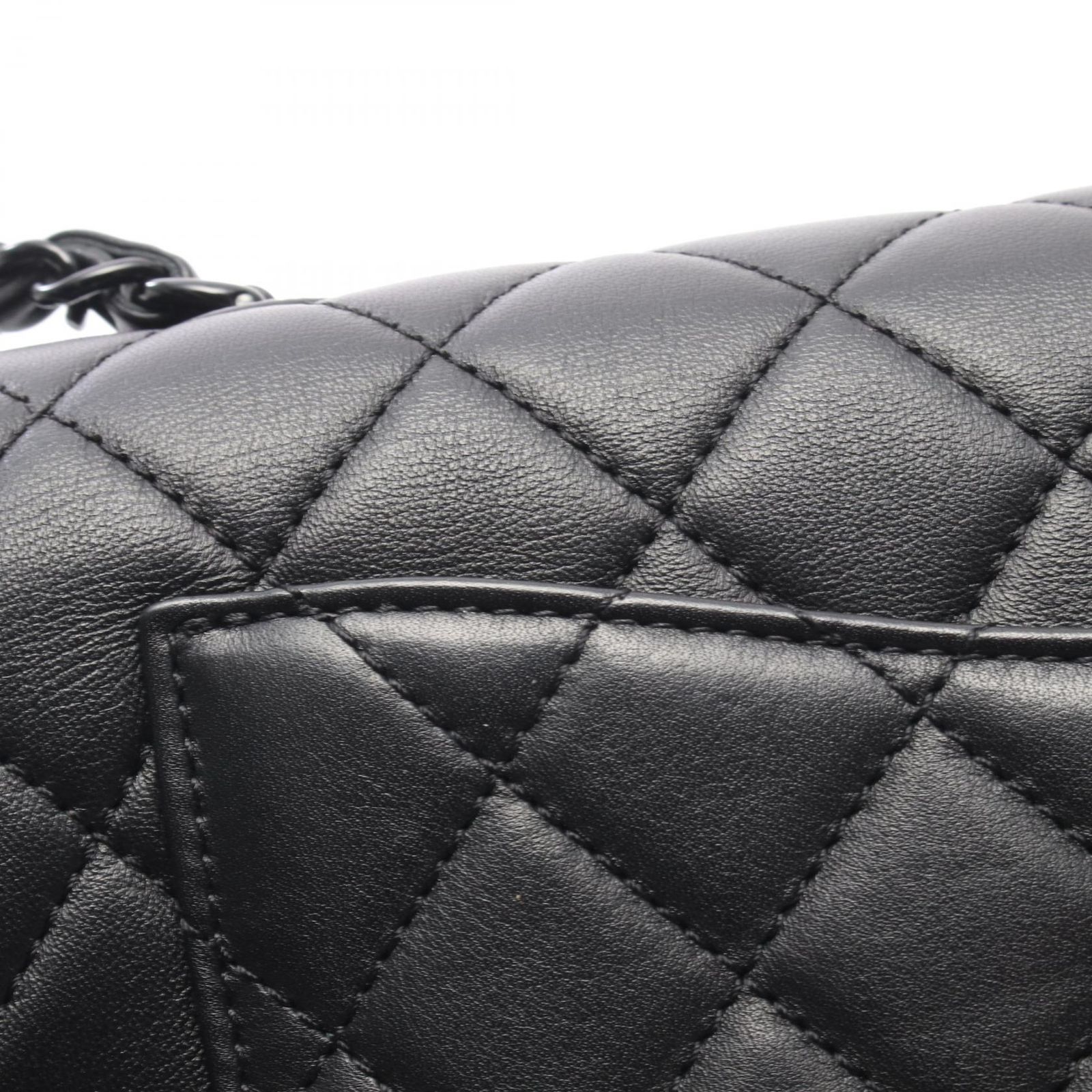 シャネル CHANEL ショルダーバッグ マトラッセ ブラック レザー