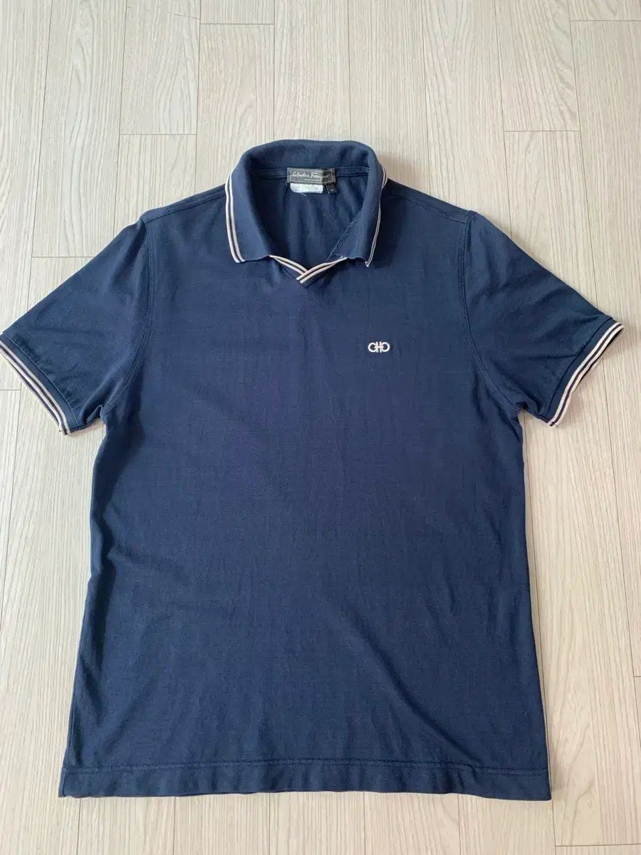 Salvatore Ferragamo サルヴァトーレ・フェラガモ ダブル ガンチーニ オープン 半袖Tシャツ