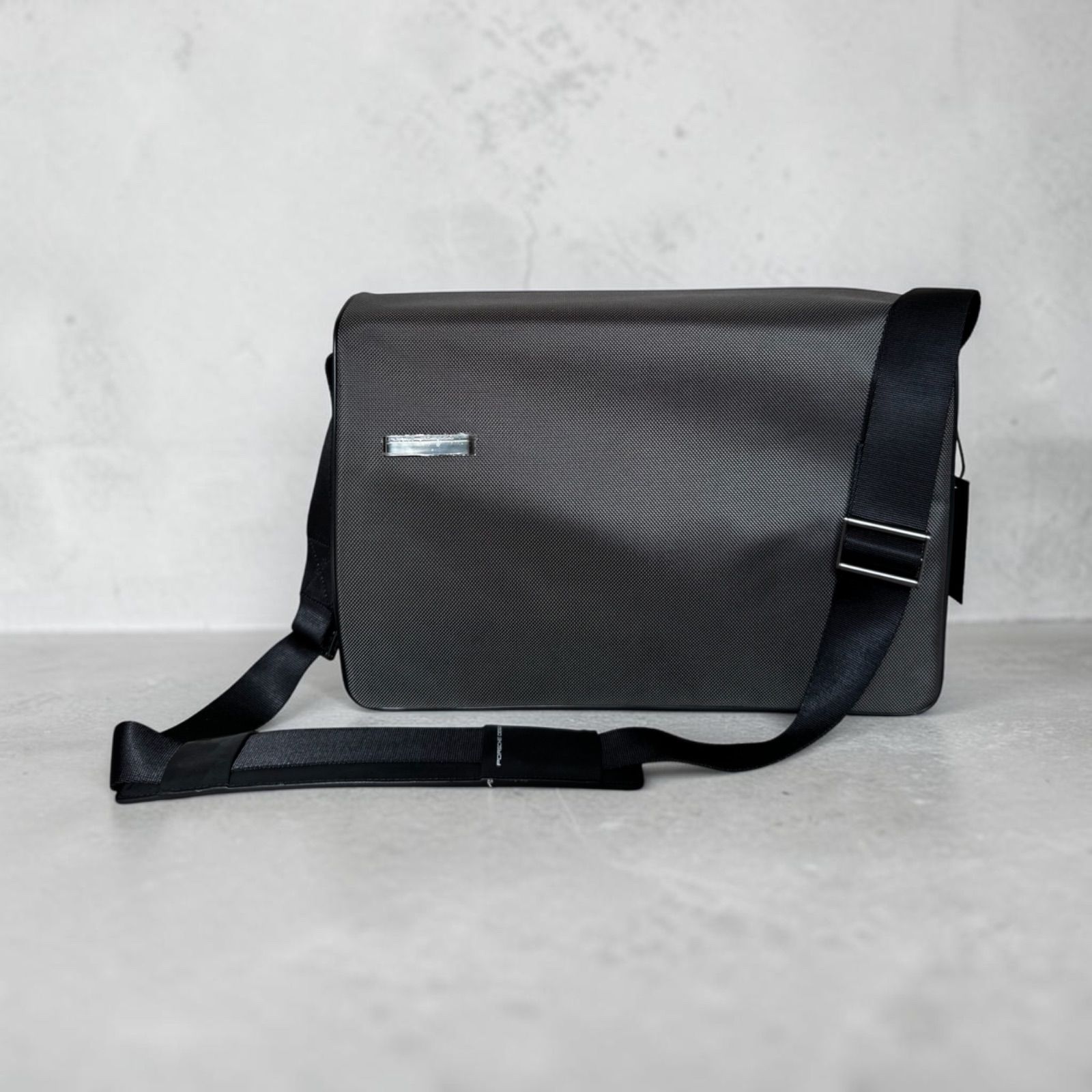 訳あり】PORSCHE DESIGN ポルシェデザイン ショルダーバッグ XL FH 