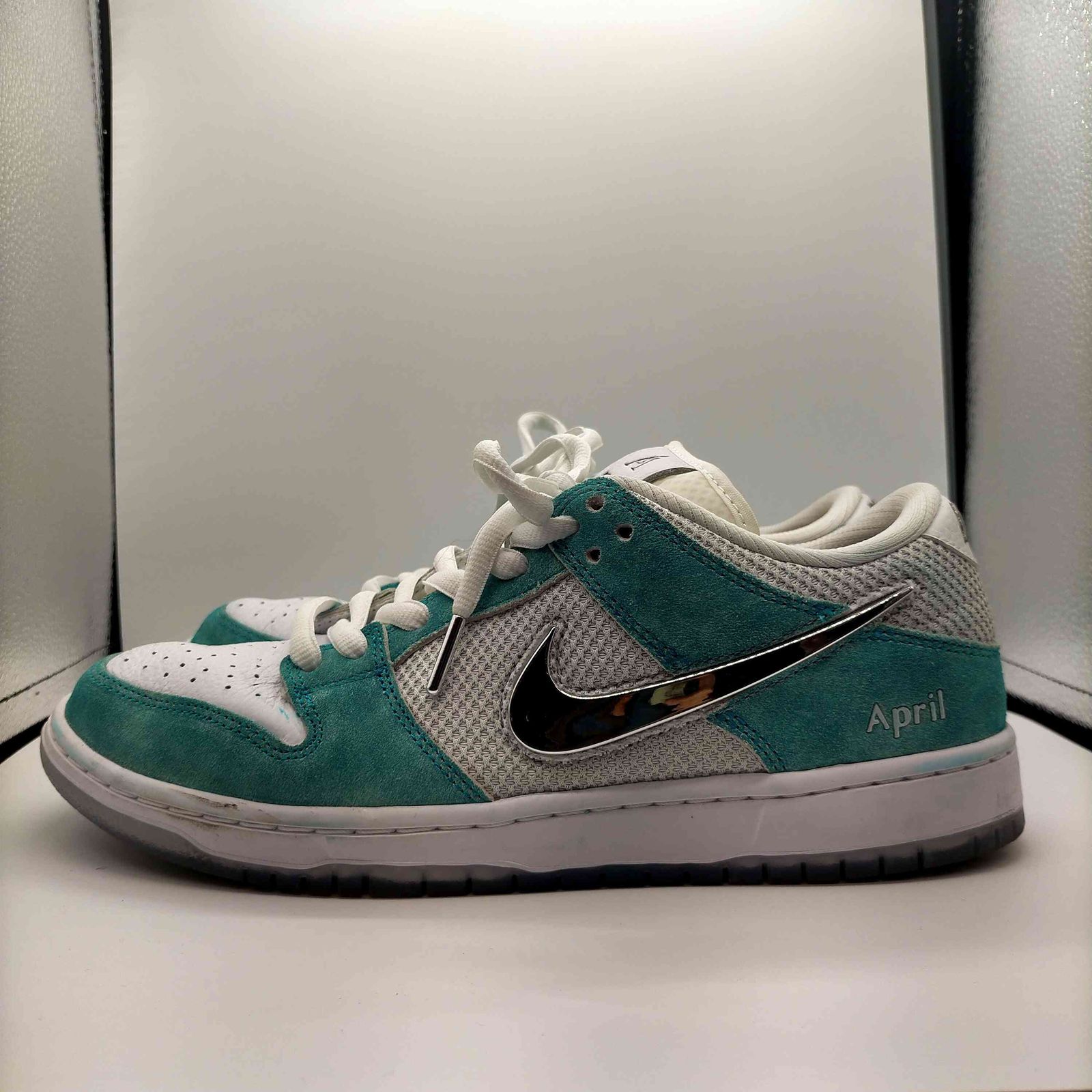 ナイキスケートボーディング NIKE SB APRIL SKATEBOARDS ×Dunk Low Pro QS White and Multi-Color エイプリルスケートボード ダンク ロー プロ QS ホワイト アンド マルチカラー メンズ JPN：
