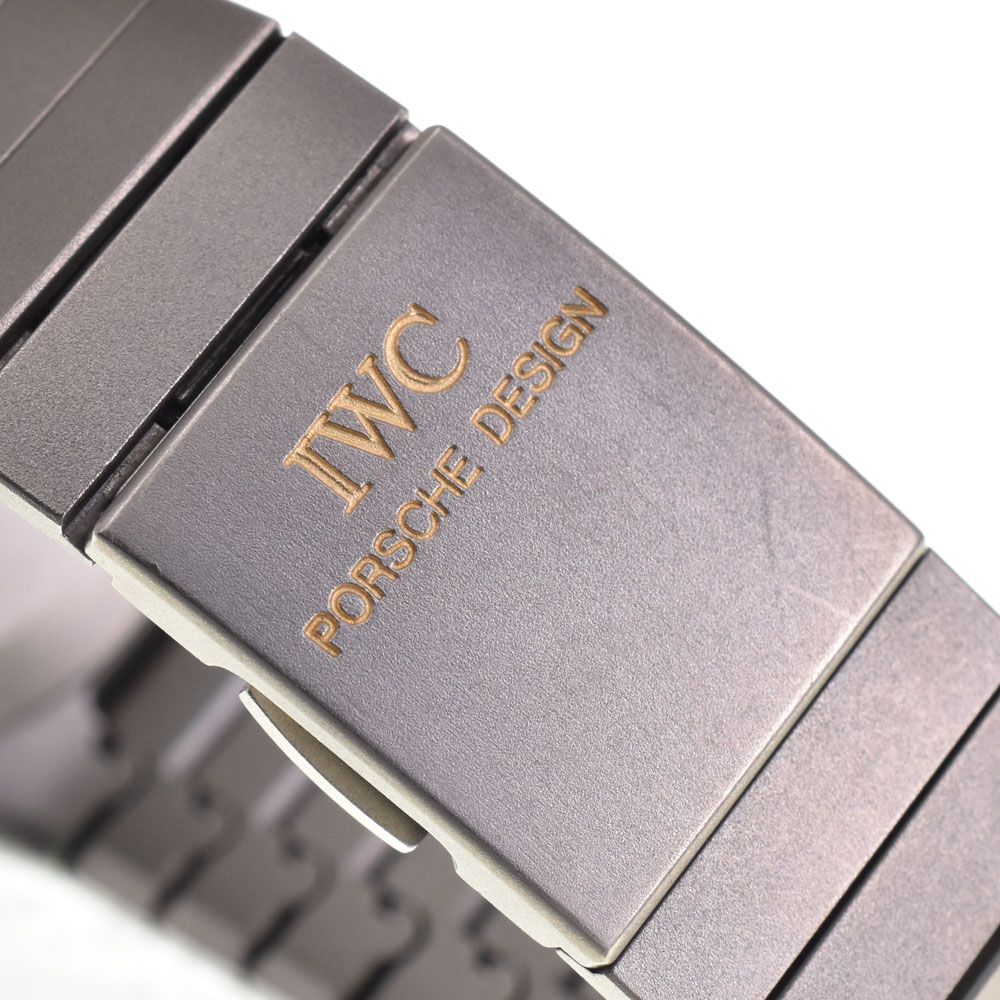 値下 ポルシェデザイン Porsche Design 11027 by IWC チタン クロノグラフ デイト クォーツ メンズ 美品 J#142060