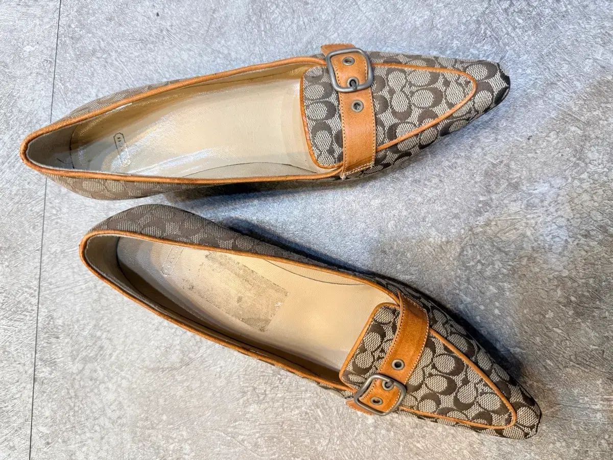 COACH コーチ シグネチャー ローファー 8 5B