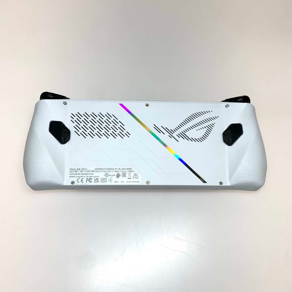 ASUS エイスース ポータブルゲーミングPC 充電器付 RC71L-Z1E512 ASUS エイスース ポータブルゲーミングPC 充電器付 RC71L-Z1E512