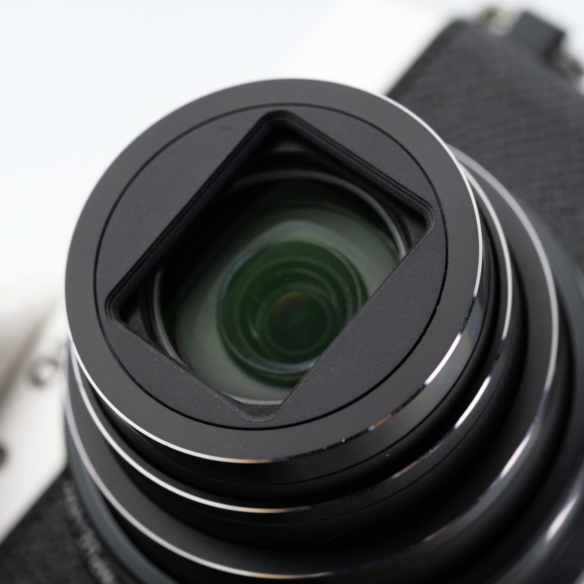 OLYMPUS STYLUS SH-2 コンパクトデジタルカメラ オリンパス