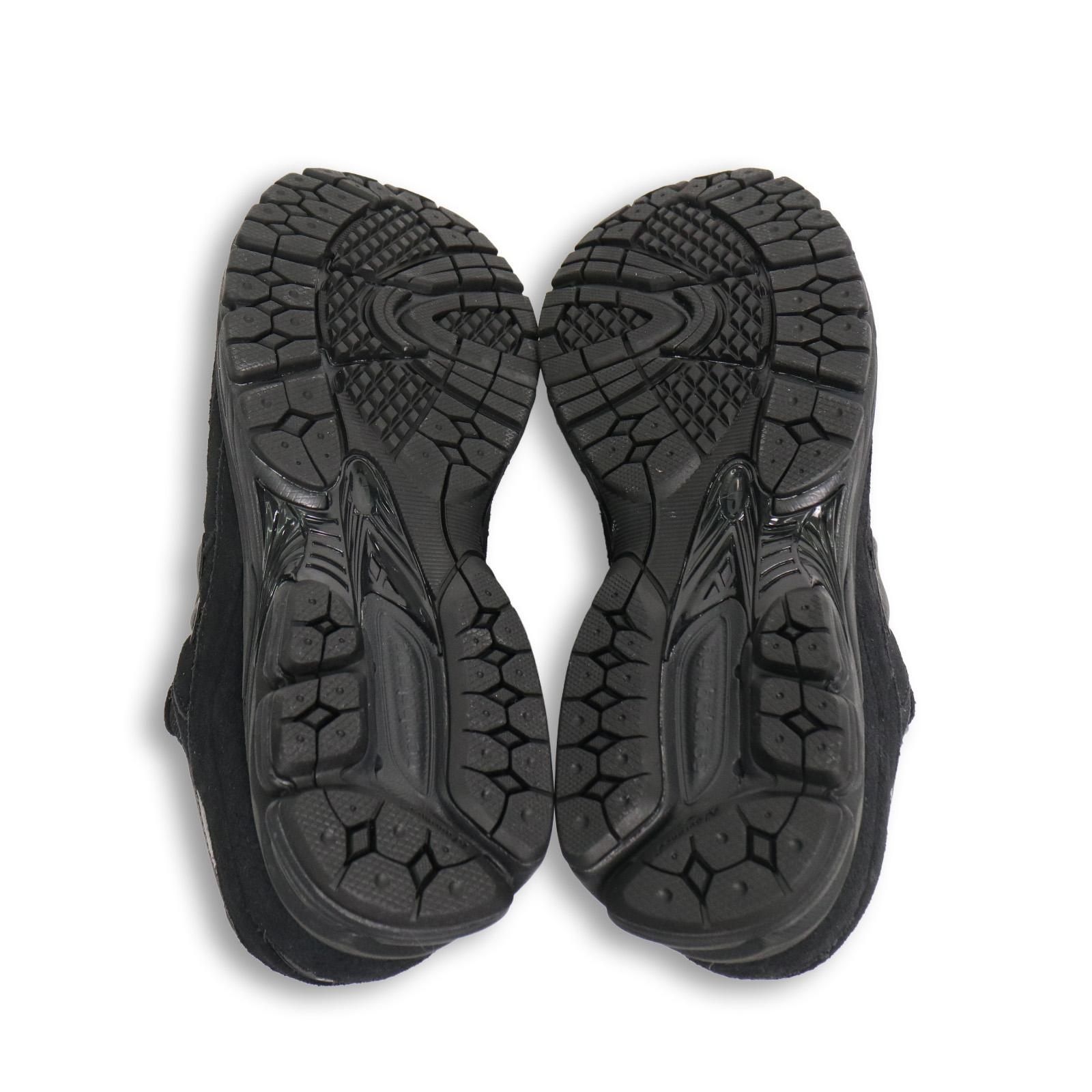 New Balance ニューバランス トリプルブラック U2002R スニーカー* New Balance ニューバランス トリプルブラック U2002R スニーカー*