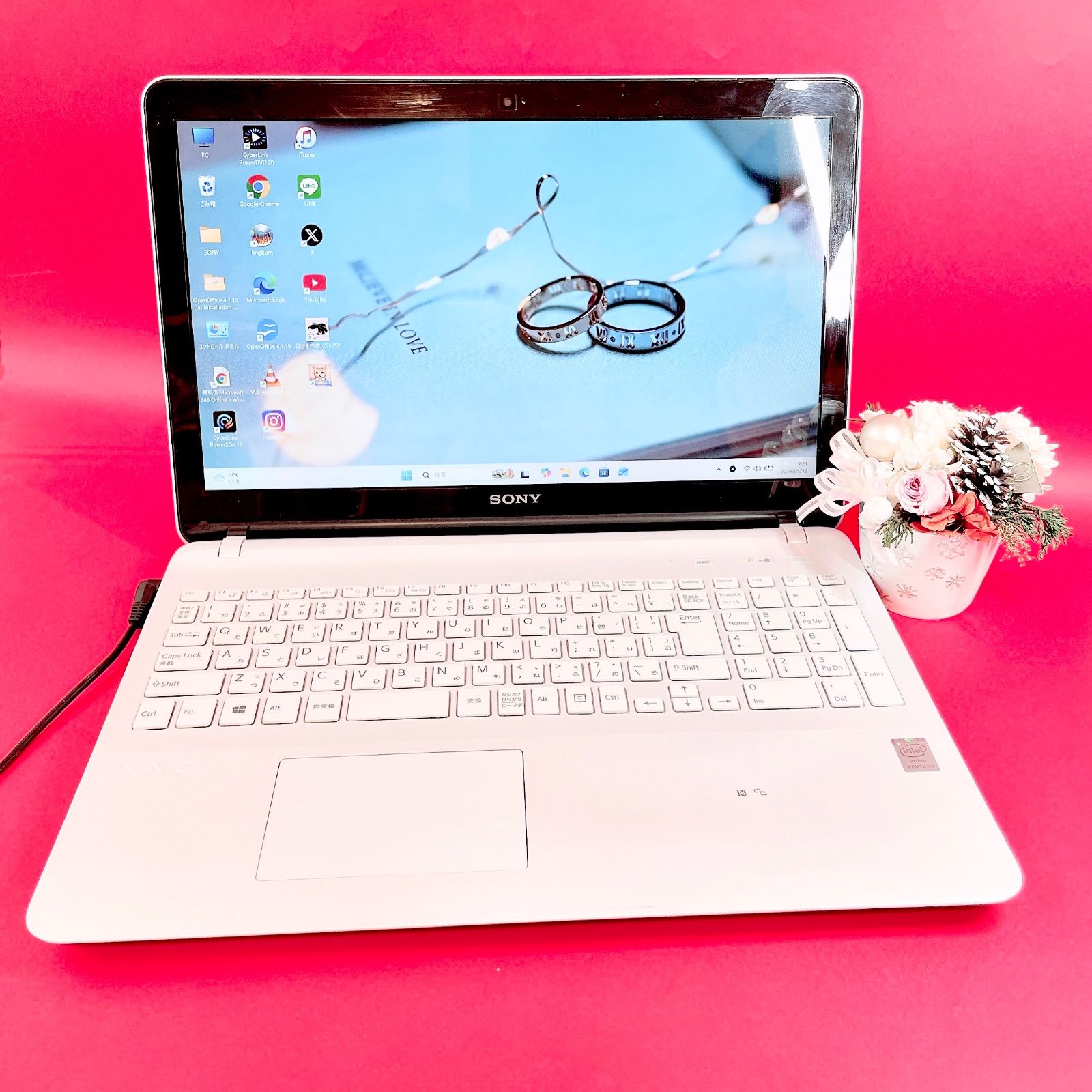 VAIOノートPC Windows11 SSD搭載 WEBカメラ付 - メルカリ