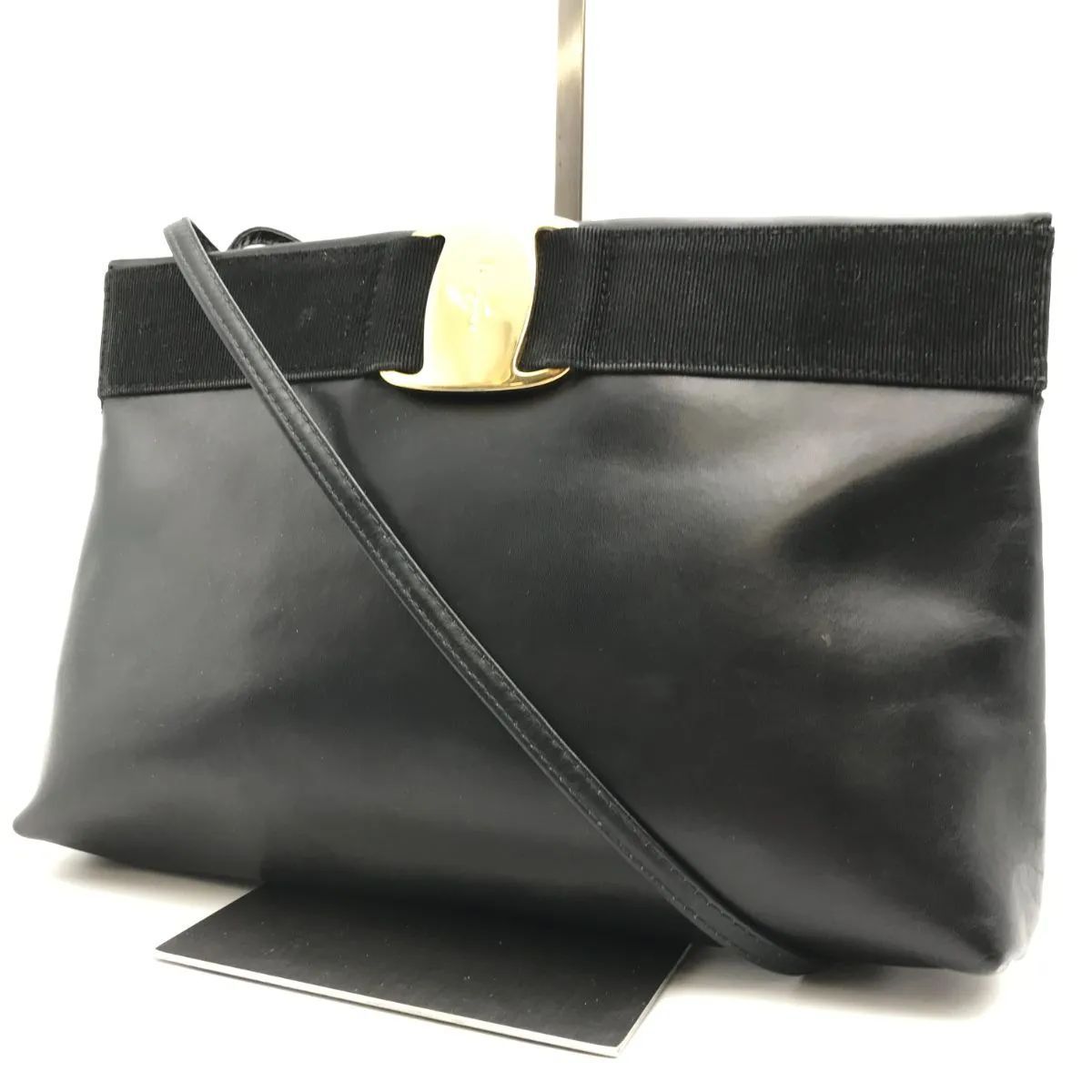 Salvatore Ferragamo フェラガモ ショルダーバッグ ヴァラリボン 