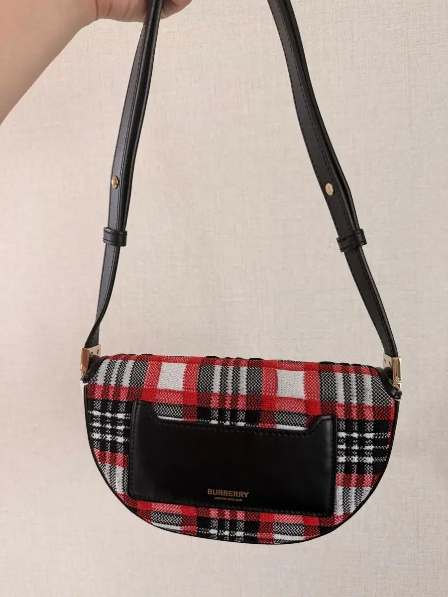 バーバリー チェック クロスバック 56,314円