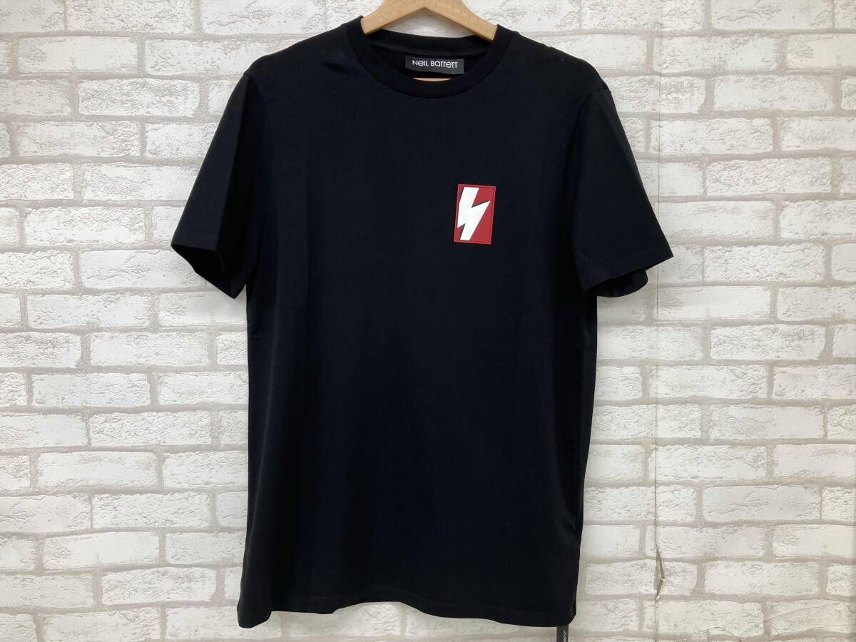 NEIL BARRETT PBJT442S ニールバレット 半袖Tシャツ 半袖カットソー メンズ ブラック sizeM 胸元ロゴ ストリート 7,040円