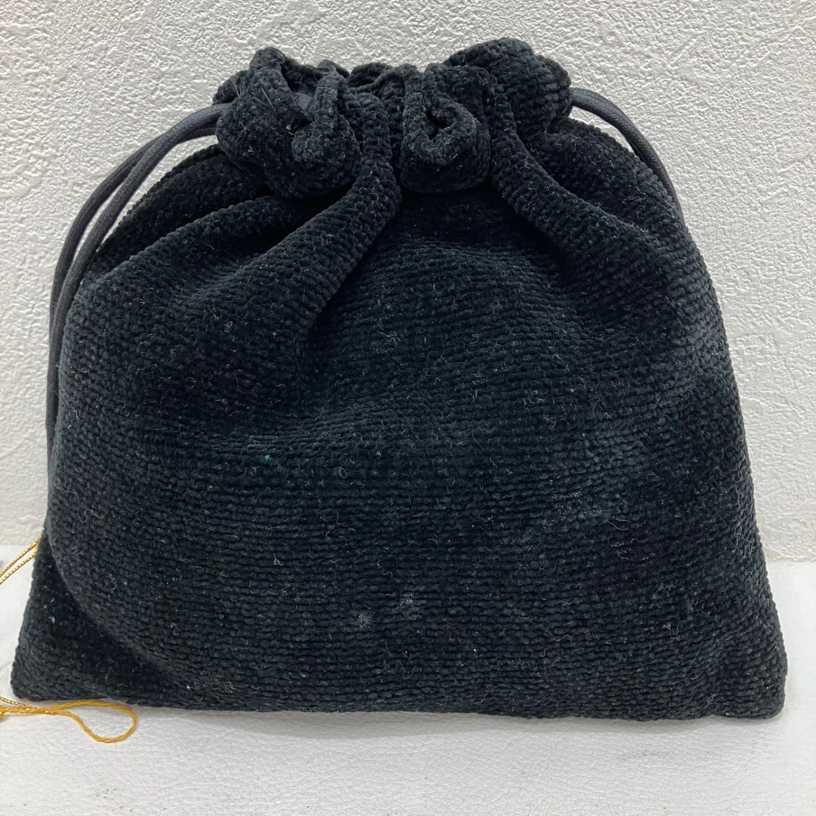 1146 FEILER フェイラー 巾着 ポーチ 小物入れ ブラック 黒 刺繍
