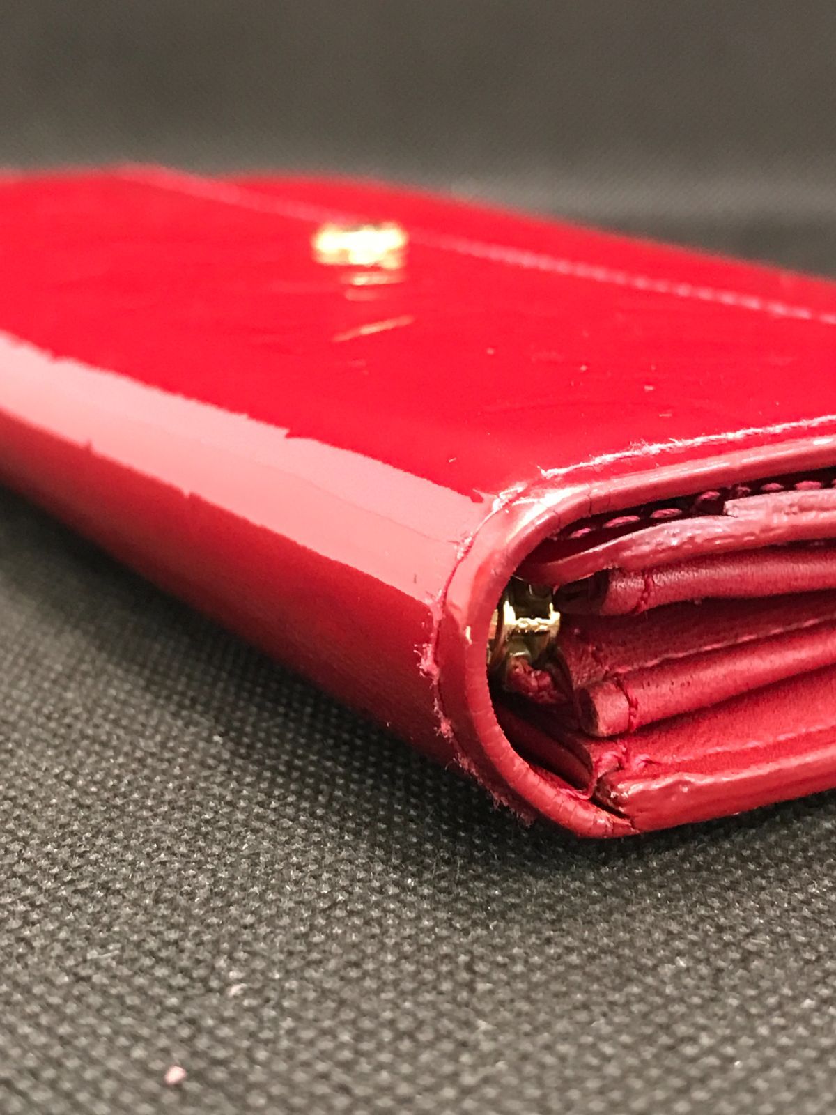 LOUIS VUITTON ルイヴィトン 長財布 ポルトフォイユサラ ヴェルニ