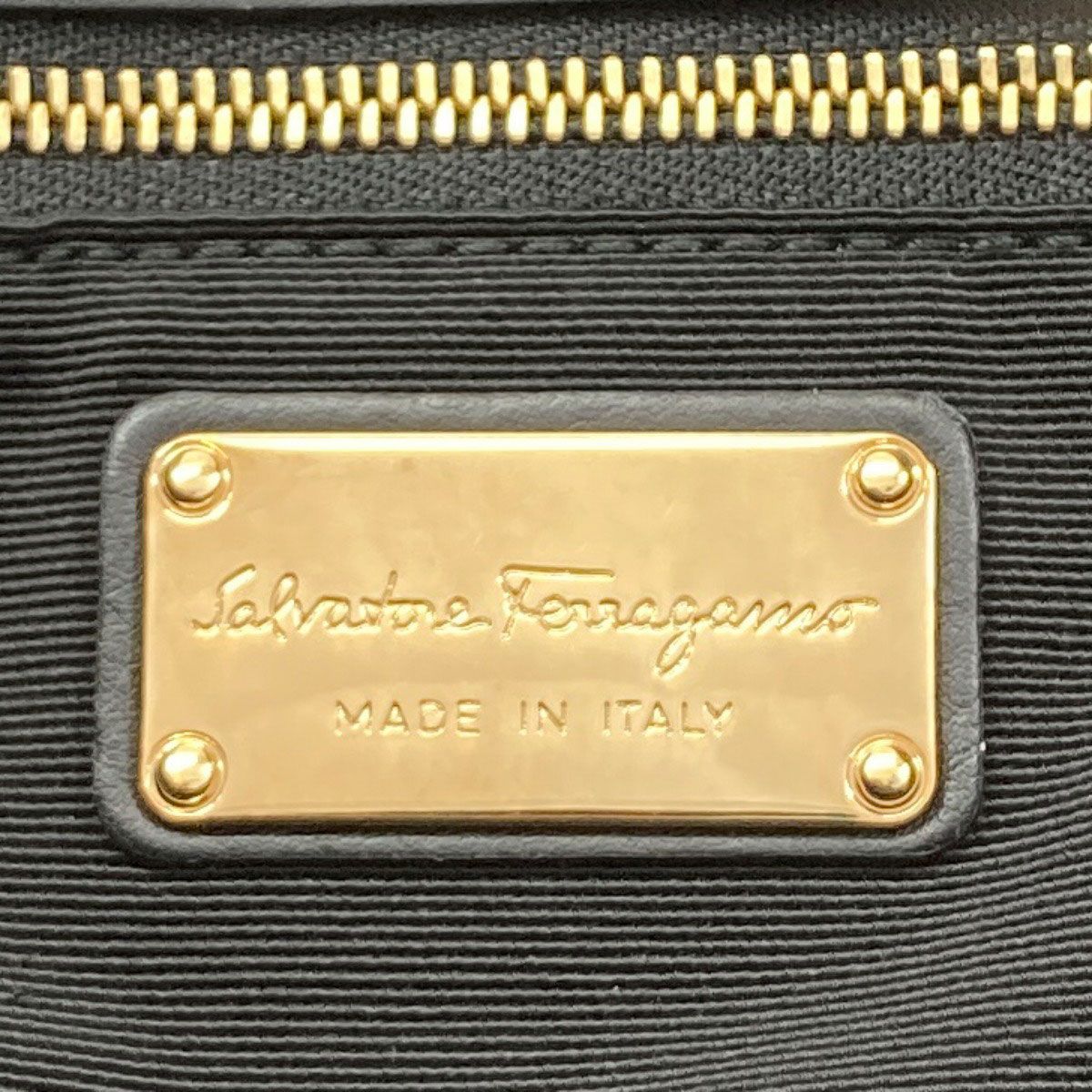 Salvatore Ferragamo サルヴァトーレフェラガモ メリンダ トートバッグ カーフ レディース [中古]