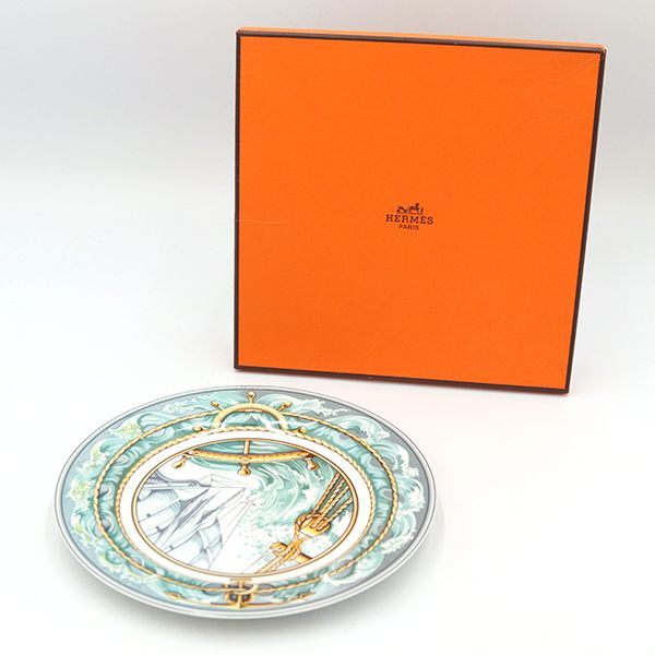 【美品】エルメス HERMES パッチワーク 突風 プレート 皿 ホワイト グリーン他 直径21cm 箱付き 【yy】【中古】4000038801600048