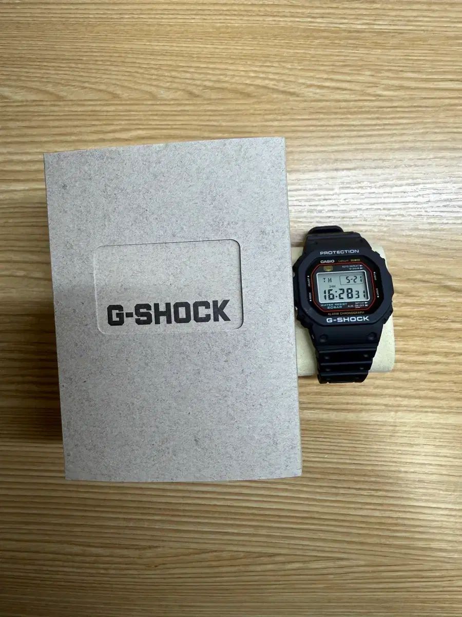G-SHOCK DW-5000R-1A 出品