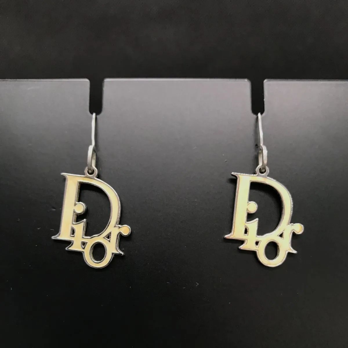 Christian Dior ディオール ピアス フック式 ロゴモチーフ アイボリー