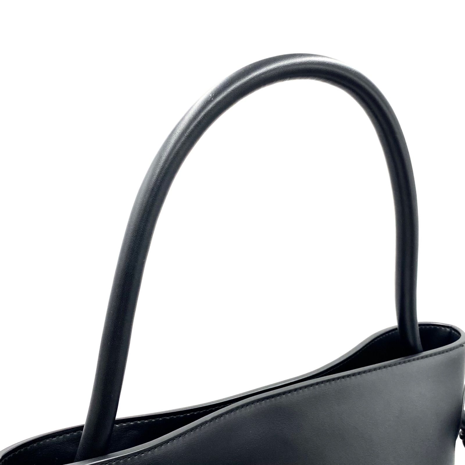 ほぼ未使用 VASIC PATTI ヴァジック パティ レザー トートバッグ