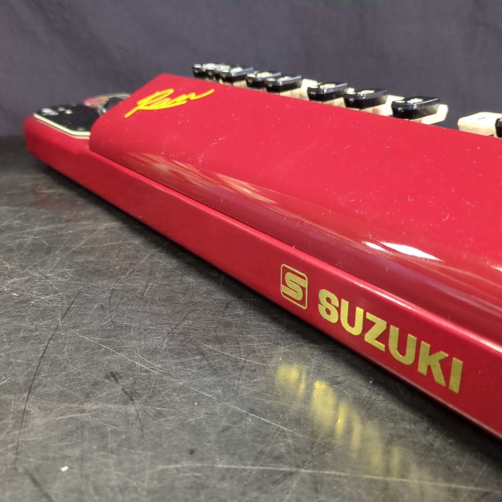 スズキ大正琴蘭 D21951】エレキ 大正琴 蘭 ( らん ) ソプラノ スズキ TRS-100 廃盤品
