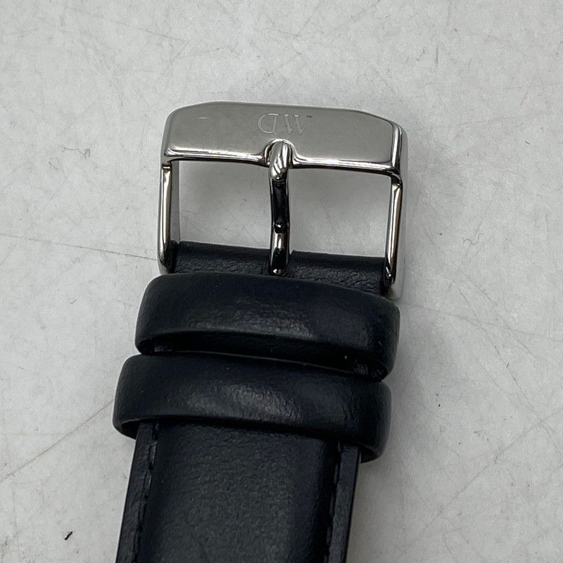 【中古品】 DANIEL WELLINGTON ダニエル ウェリントン DW00100832 CLASSIC DAY DATE QUARTZ クラシック デイ デイト クオーツ 腕時計 時計 【198-260525-ya-08-izu】 【中古品】 DANIEL WELLINGTON ダニエル ウェリントン DW00100832 CLASSIC DAY DATE QUARTZ クラシック デイ デイト クオーツ 腕時計 時計 【198-260525-ya-08-izu】
