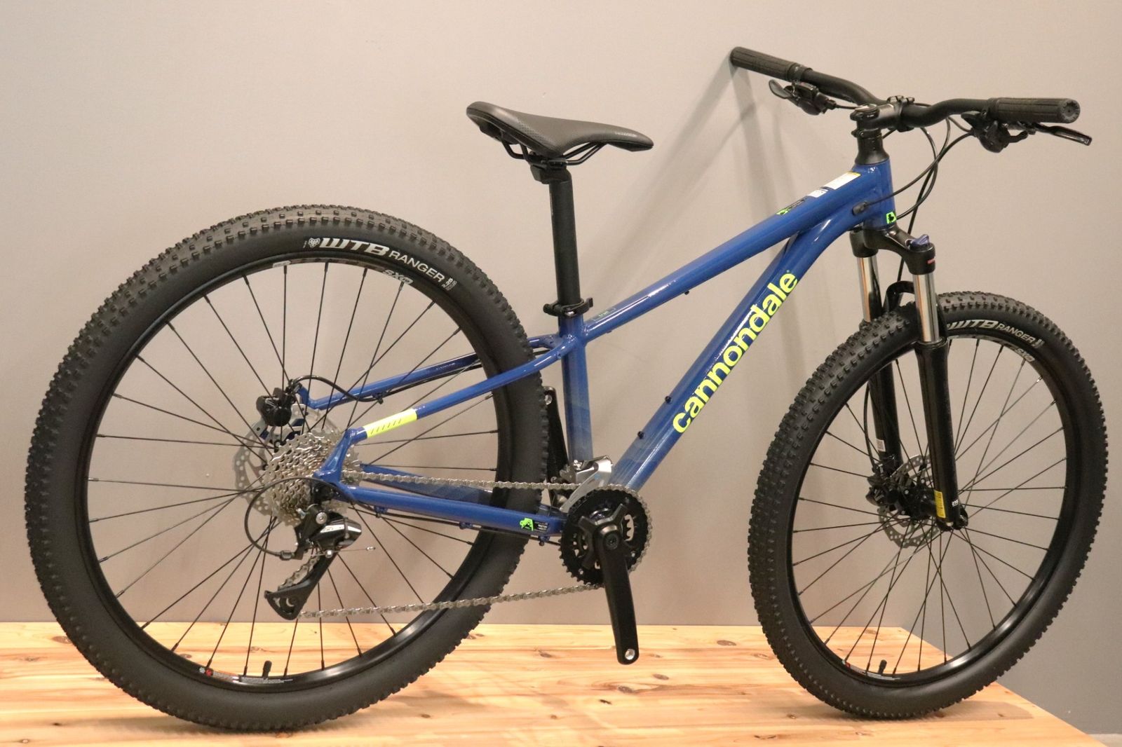 未使用 キャノンデール CANNONDALE トレイル TRAIL 6 2025モデル XSサイズ シマノ アセラ MIX 9S アルミ マウンテンバイク 【仙台店】 未使用 キャノンデール CANNONDALE トレイル TRAIL 6 2025モデル XSサイズ シマノ アセラ MIX 9S アルミ マウンテンバイク 【仙台店】