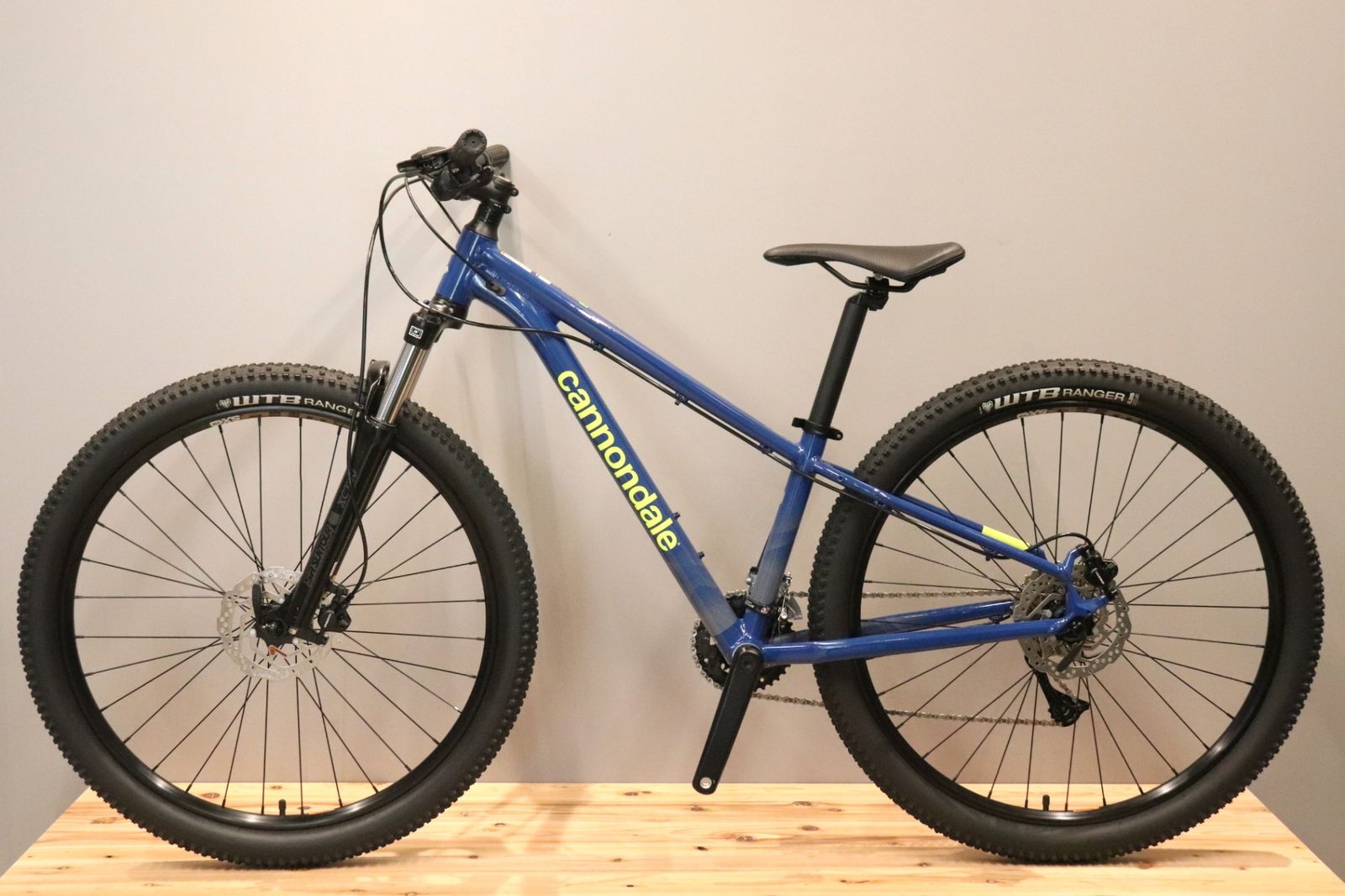 未使用 キャノンデール CANNONDALE トレイル TRAIL 6 2025モデル XSサイズ シマノ アセラ MIX 9S アルミ マウンテンバイク 【仙台店】 未使用 キャノンデール CANNONDALE トレイル TRAIL 6 2025モデル XSサイズ シマノ アセラ MIX 9S アルミ マウンテンバイク 【仙台店】
