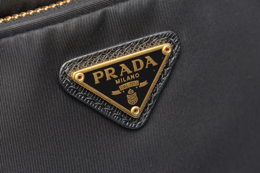 プラダ / PRADA デュエット ナイロン ショルダーバッグ / バケットバッグ 1BH038 ナイロン ブラック 【中古】 プラダ / PRADA デュエット ナイロン ショルダーバッグ / バケットバッグ 1BH038 ナイロン ブラック 【中古】
