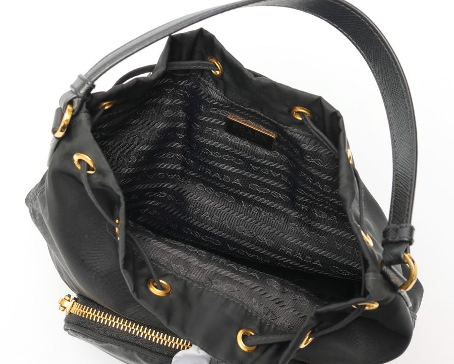 プラダ / PRADA デュエット ナイロン ショルダーバッグ / バケットバッグ 1BH038 ナイロン ブラック 【中古】 プラダ / PRADA デュエット ナイロン ショルダーバッグ / バケットバッグ 1BH038 ナイロン ブラック 【中古】