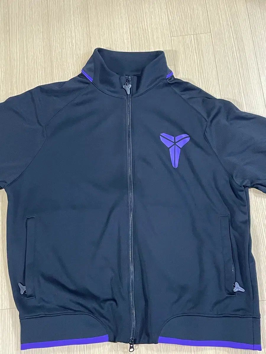 コービー・ブライアント NIKE トラックジャージ