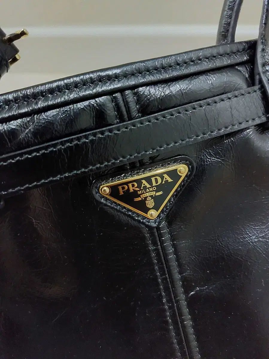 プラダ PRADA ボニバッグ large (ラージ) プラダ PRADA ボニバッグ large (ラージ)
